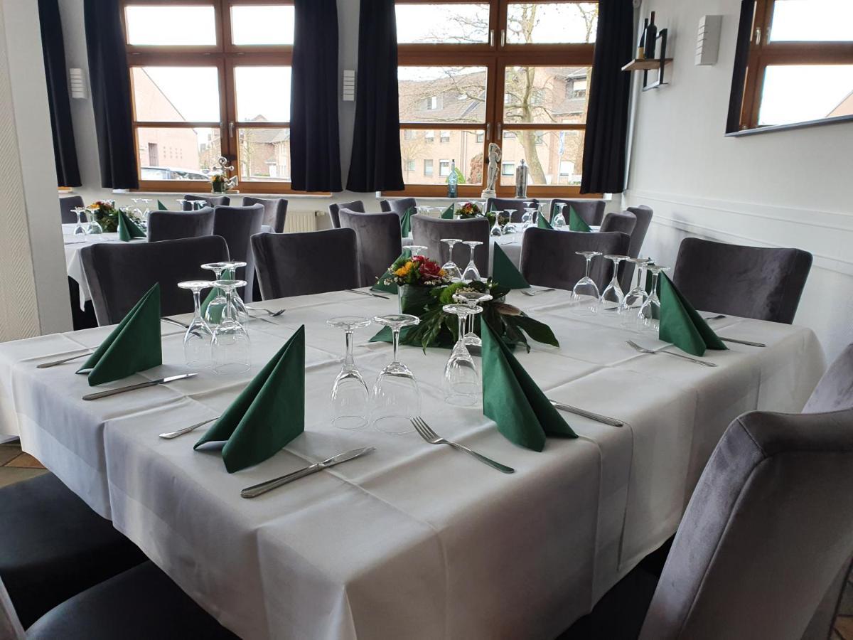 Olympia Hotel & Restaurant Inden Esterno foto
